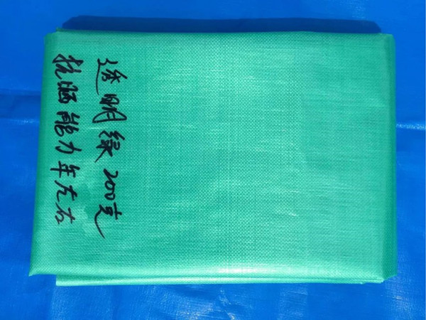西宁汽车篷布订做,篷布商品关键性能及运用!